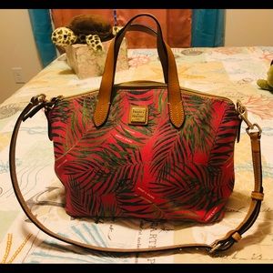 Dooney & Bourke EUC tropical print purse 💕